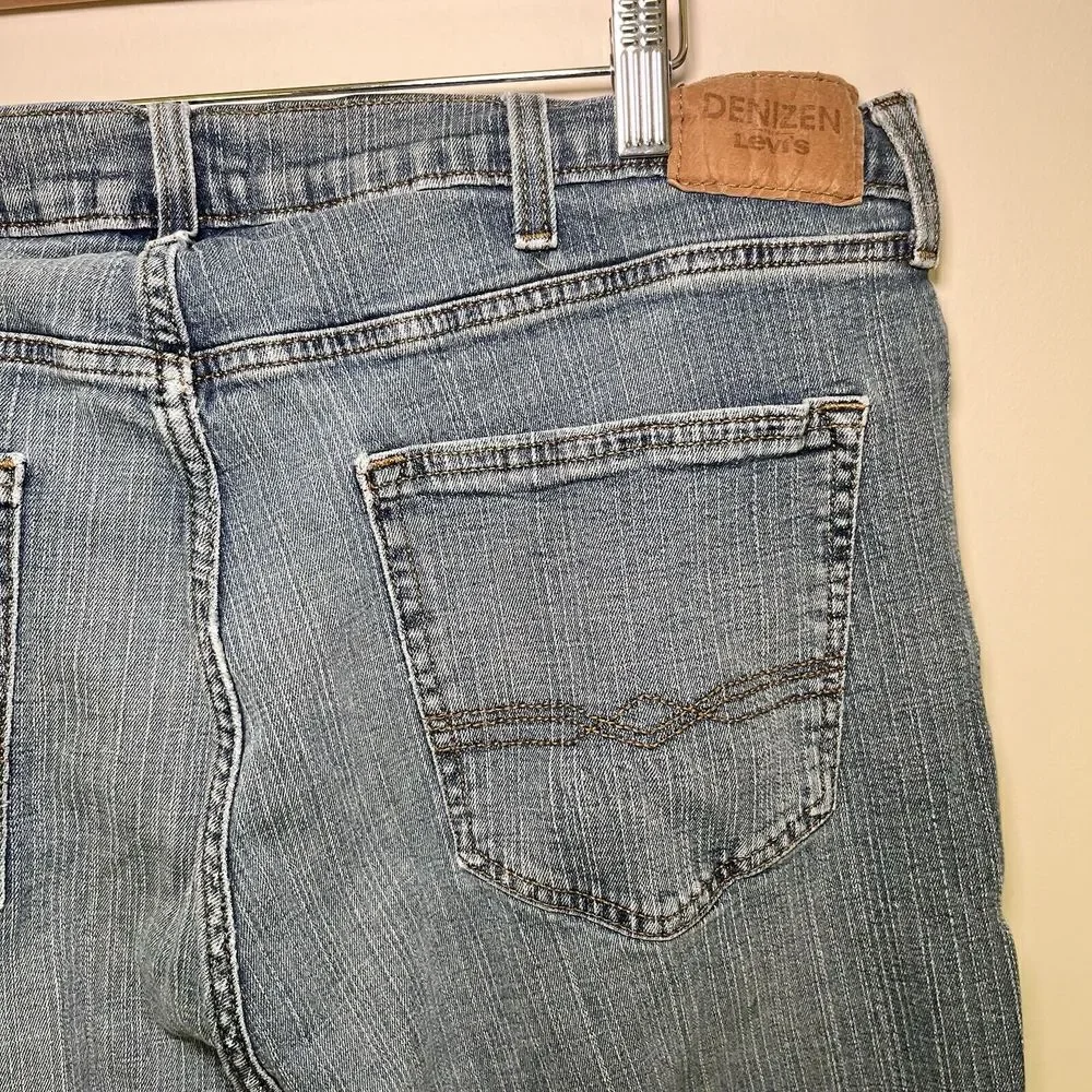 Levis these levi